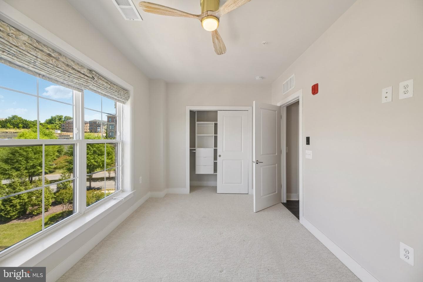 104 Saint Ives Place #402 photo 29