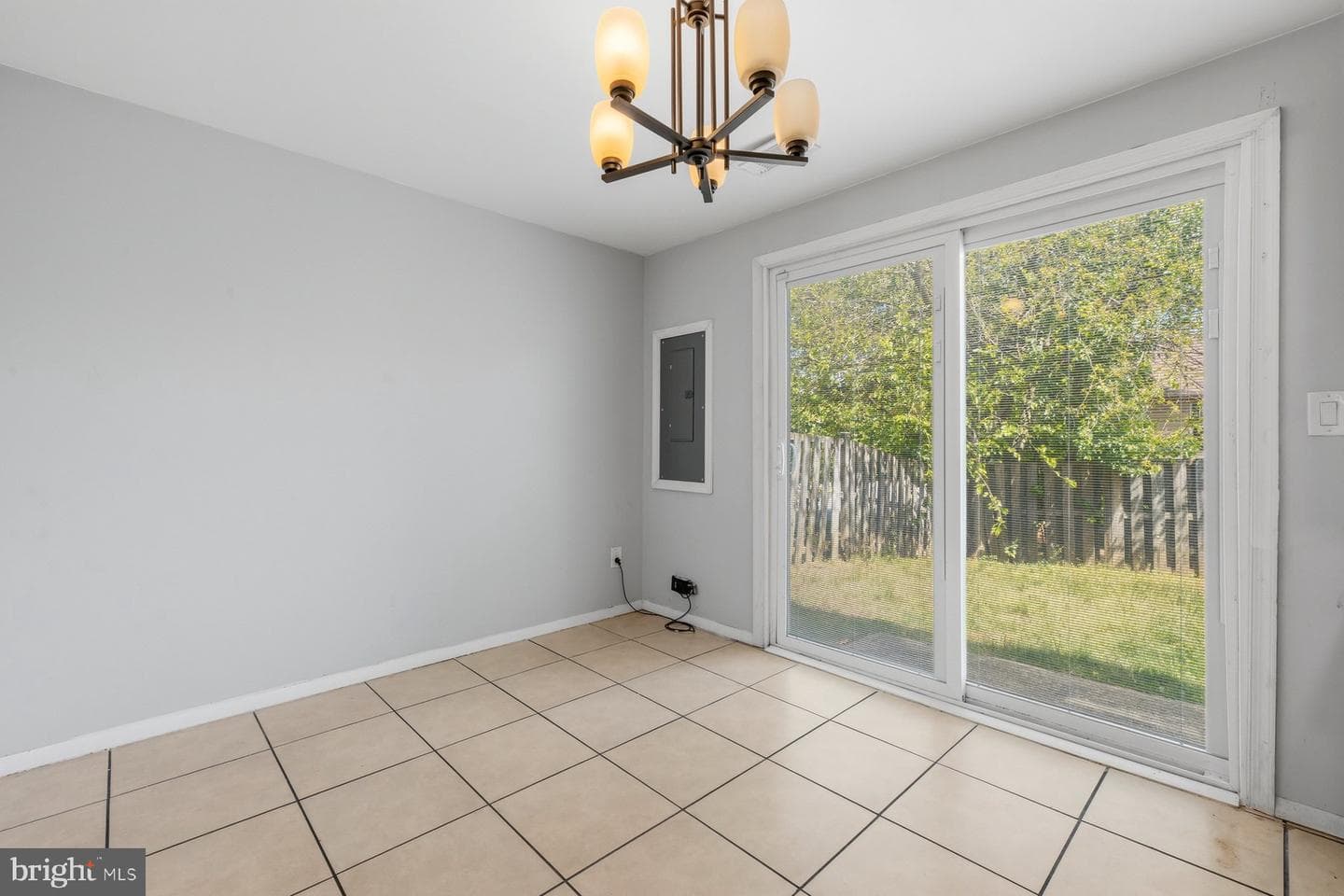 5100 Marlborough Place photo 12
