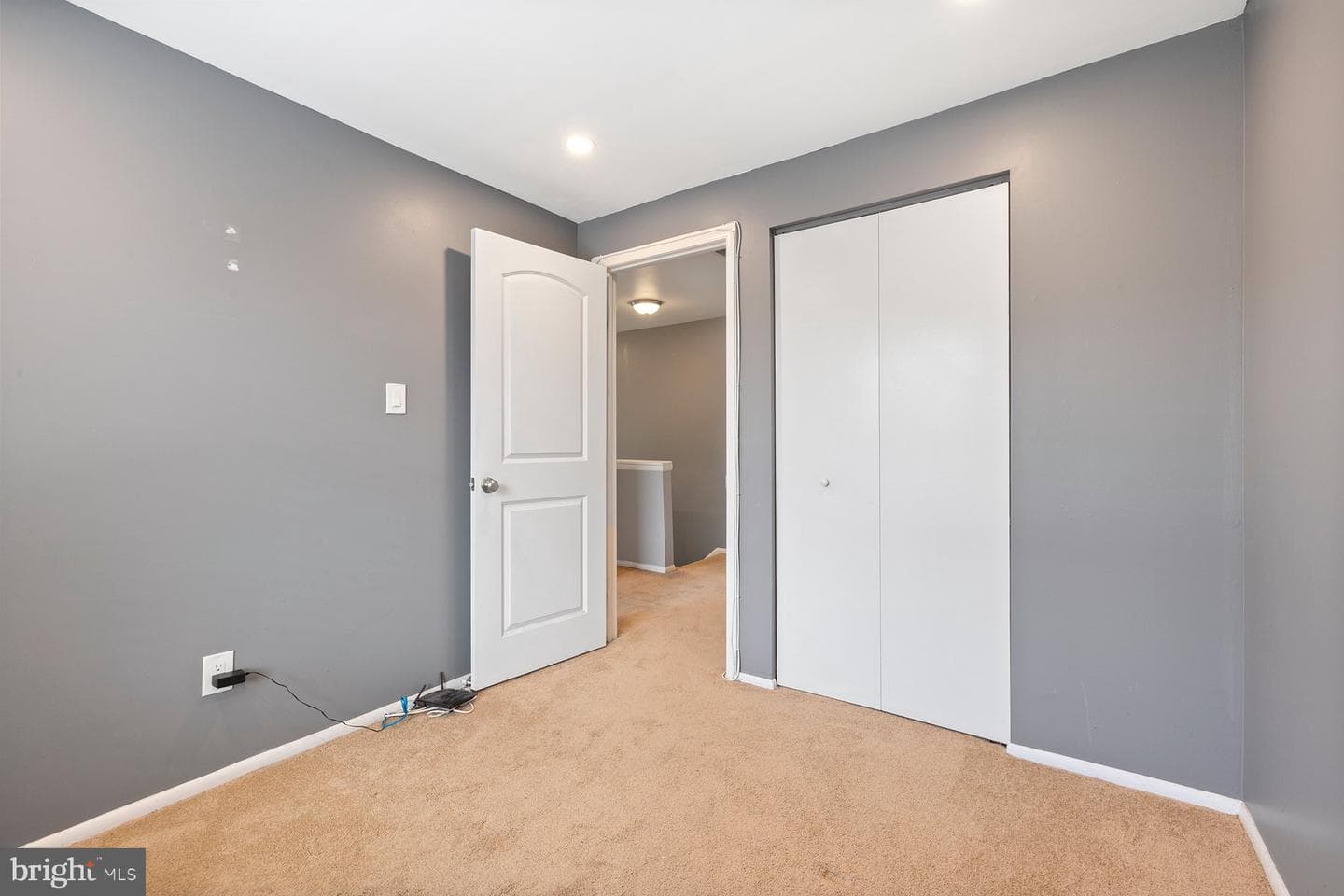 5100 Marlborough Place photo 17