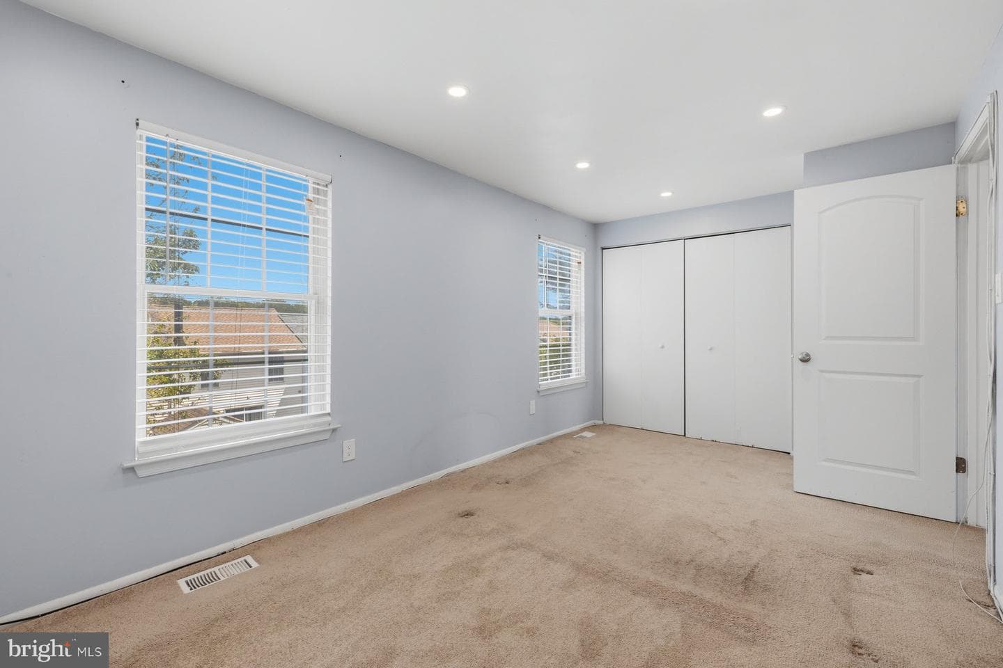 5100 Marlborough Place photo 22
