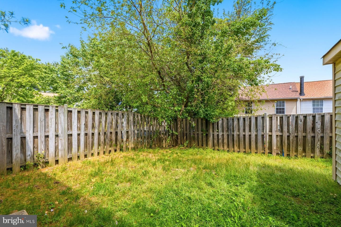 5100 Marlborough Place photo 26