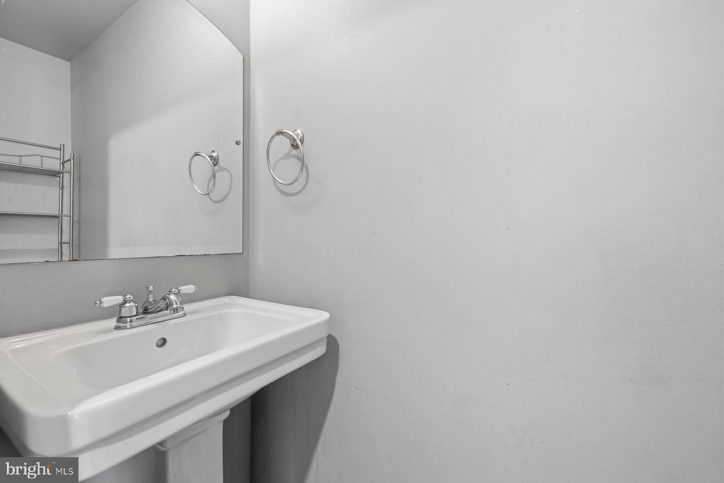 5100 Marlborough Place photo 7