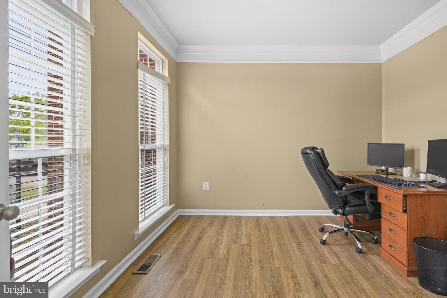 1507 Saint Albans Lane photo 12