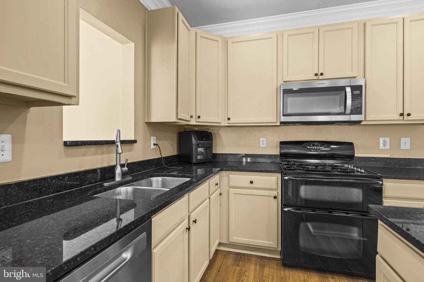 1507 Saint Albans Lane photo 17