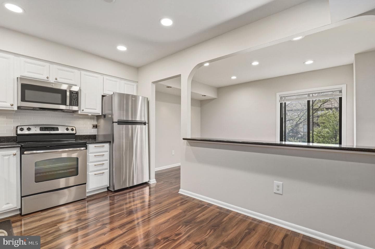 6942 Hanover Parkway #200 photo 10