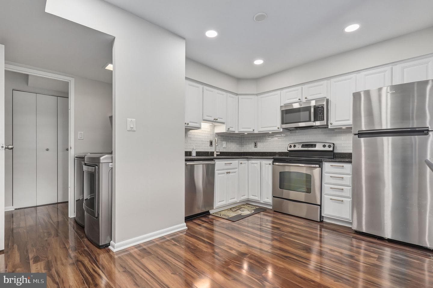 6942 Hanover Parkway #200 photo 11