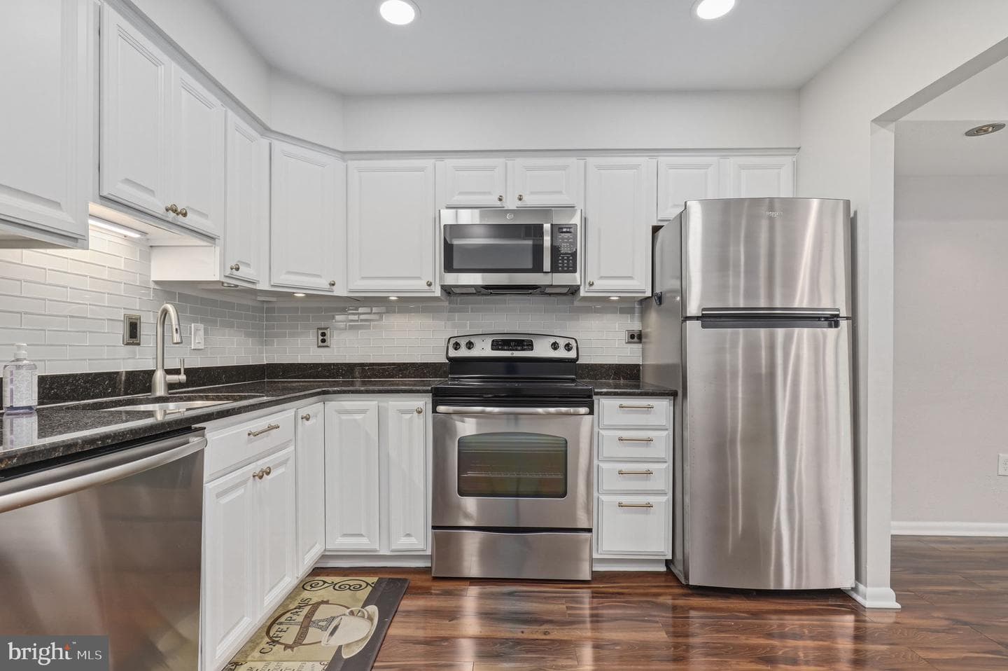 6942 Hanover Parkway #200 photo 12