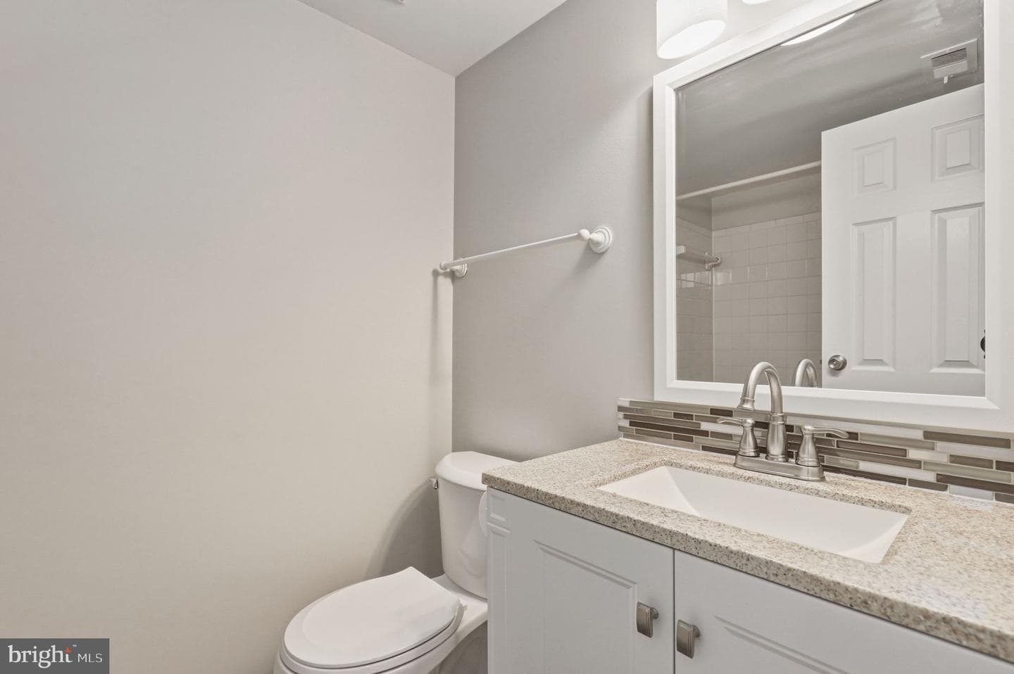 6942 Hanover Parkway #200 photo 17