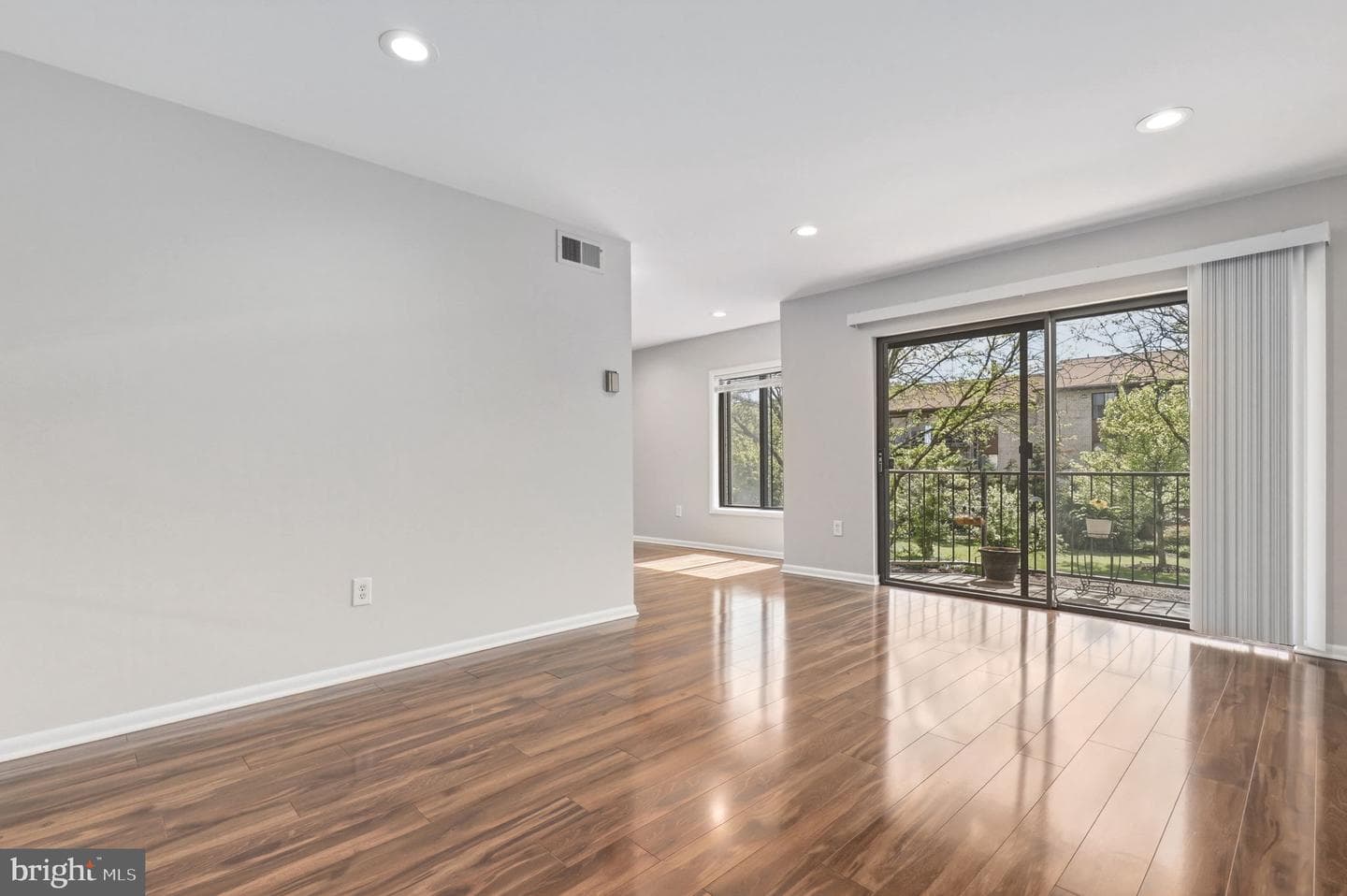 6942 Hanover Parkway #200 photo 4