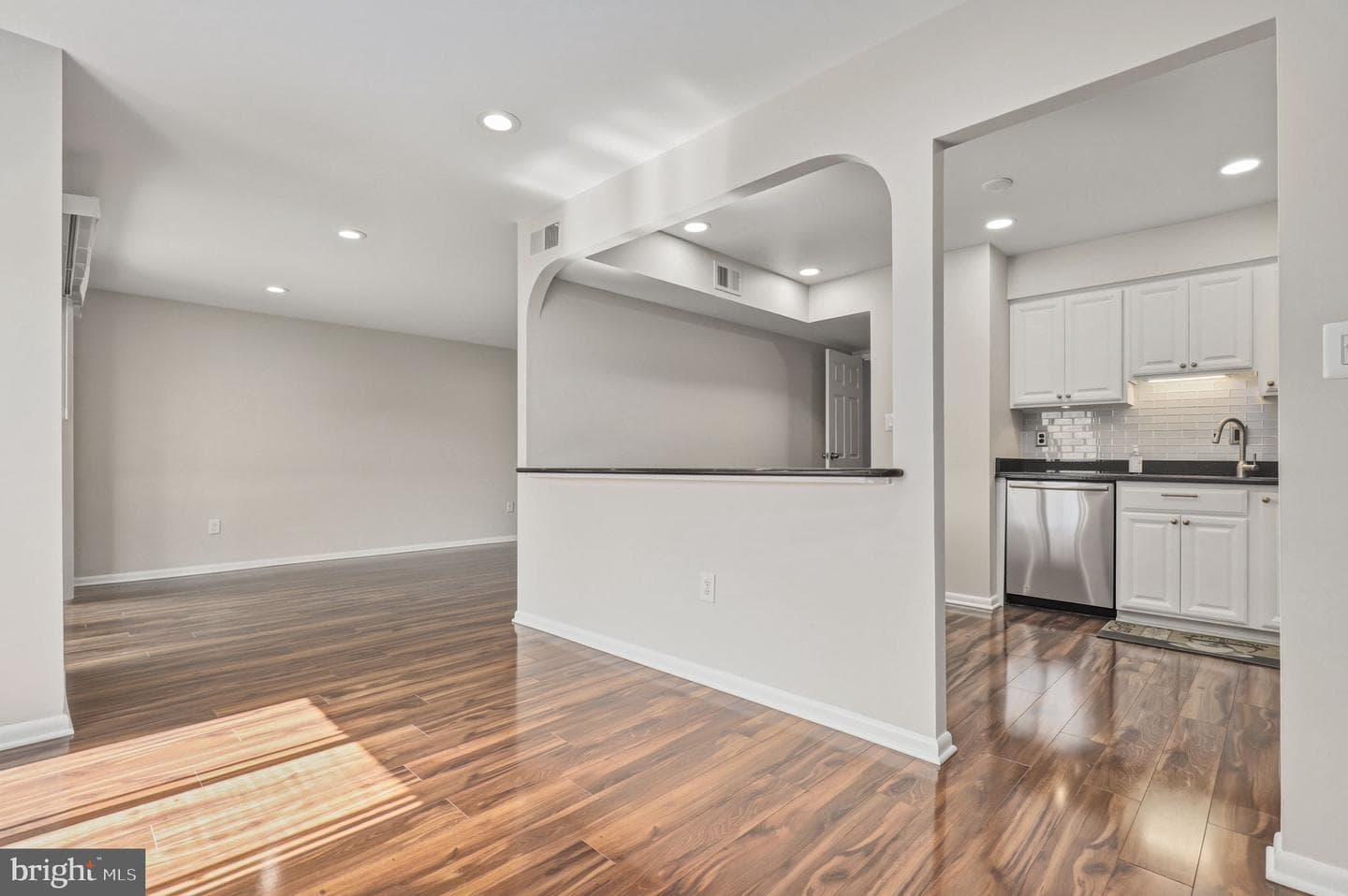 6942 Hanover Parkway #200 photo 8