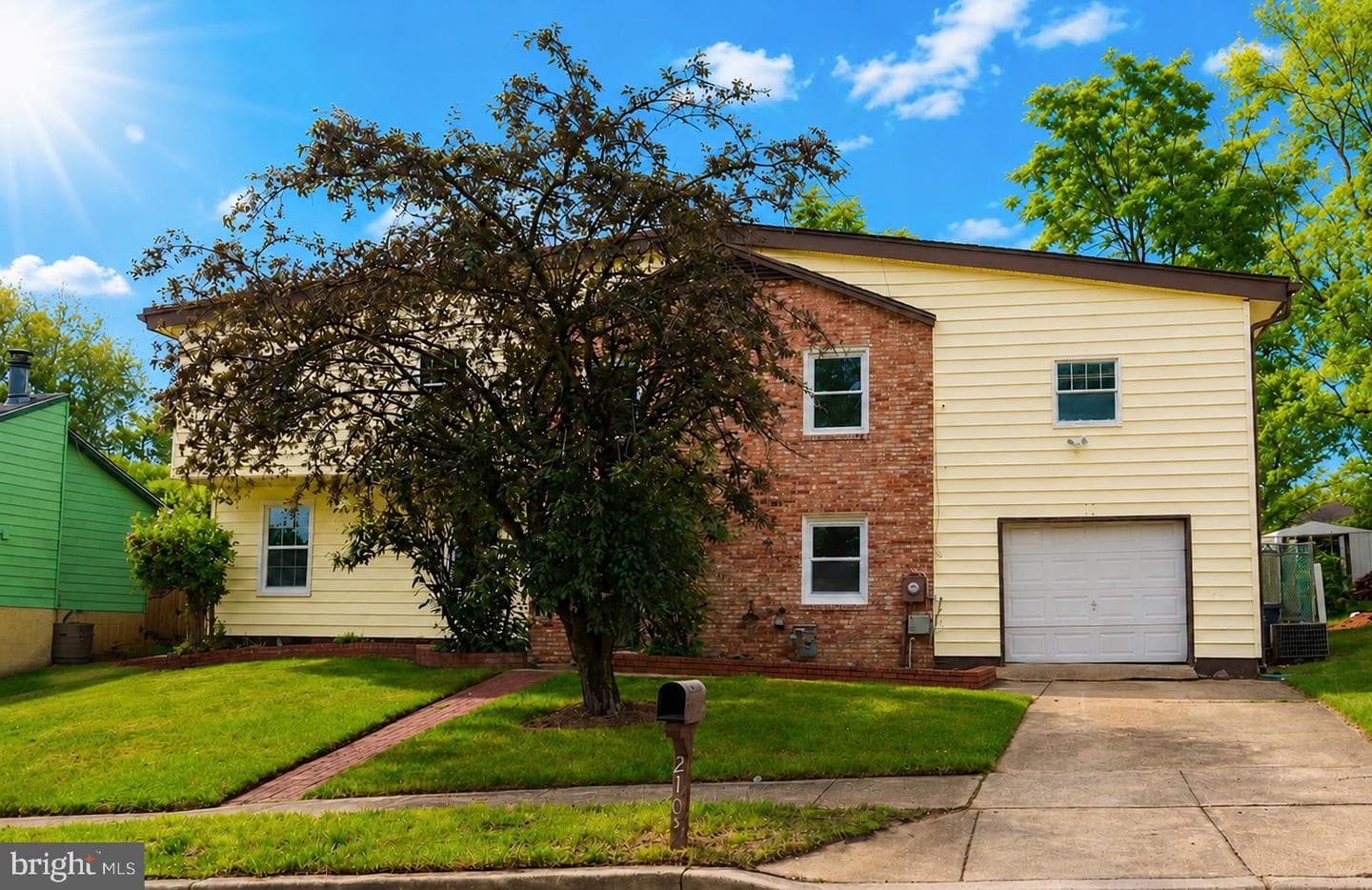 2103 Willowtree Lane photo 1