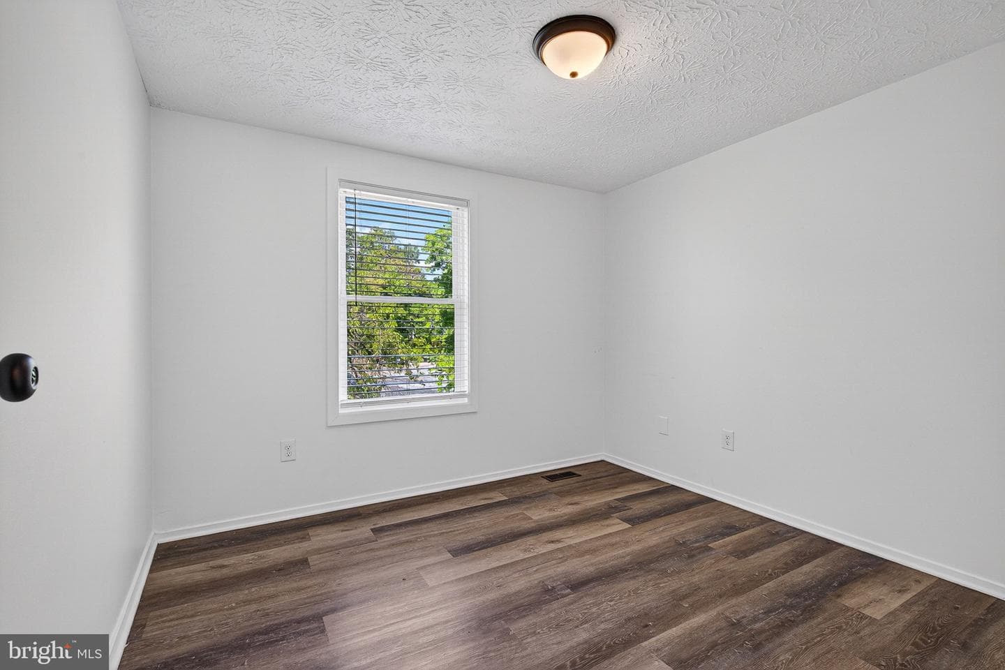 15628 Mews Court photo 14