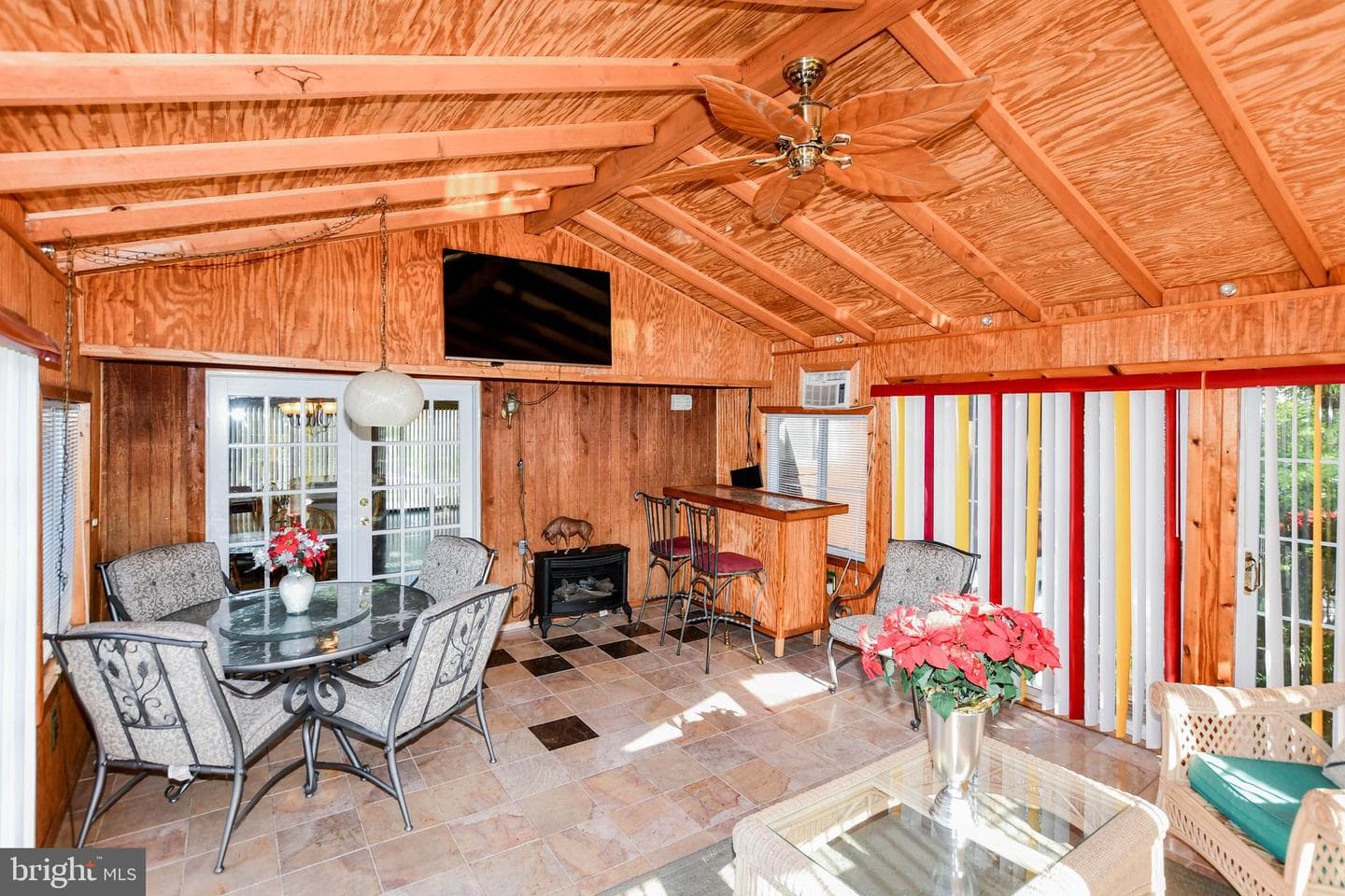 1019 Cedar Heights Dr photo 18