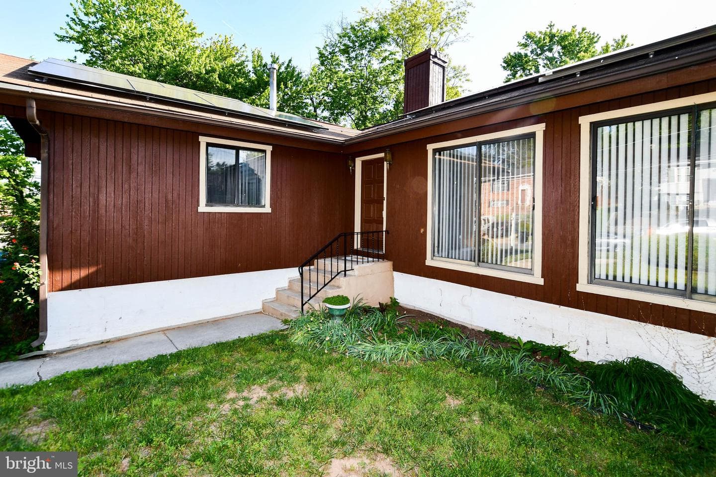 1019 Cedar Heights Dr photo 2
