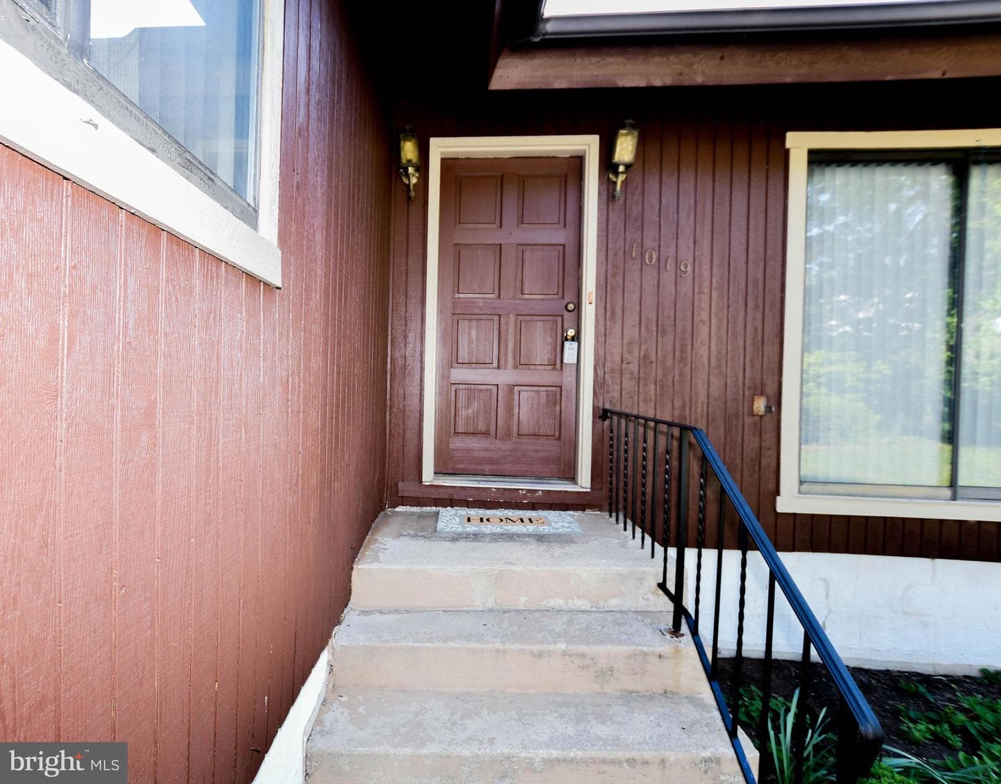 1019 Cedar Heights Dr photo 3