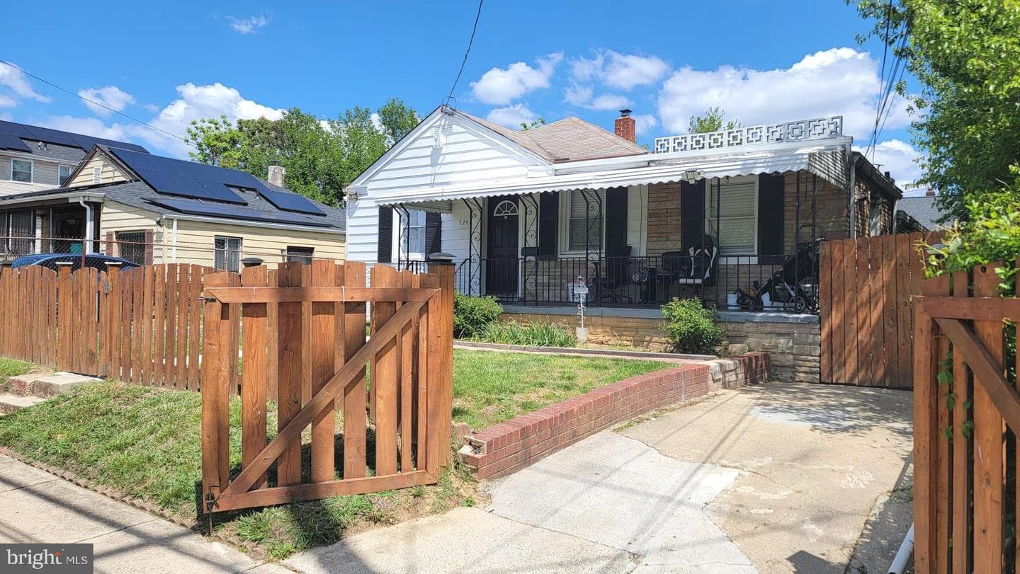 5206 Addison Road photo 3