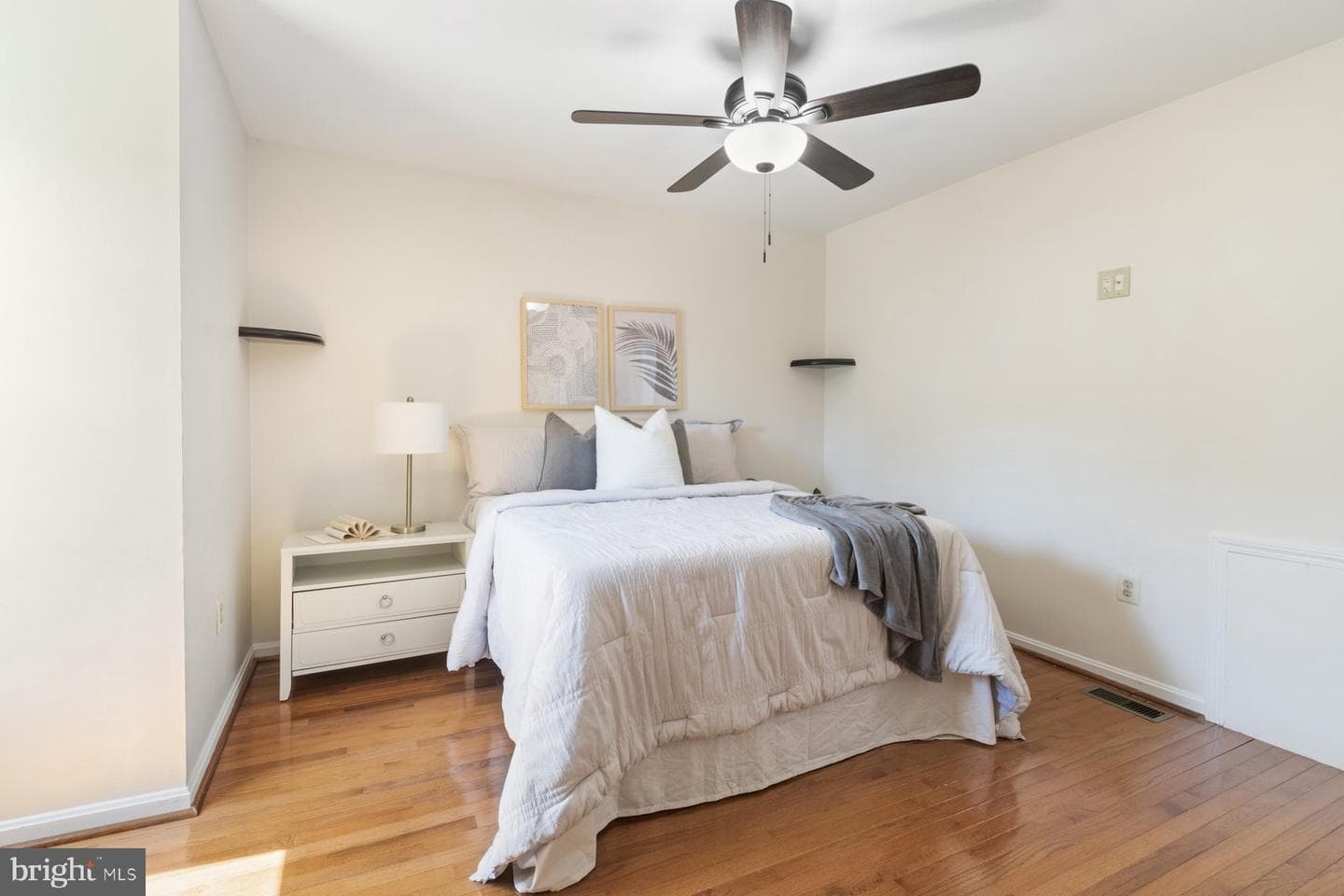 14215 Greenview Drive photo 24
