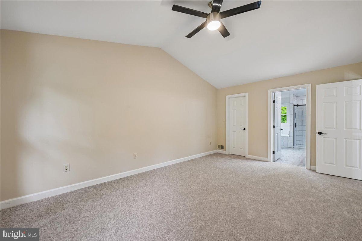 10611 Foxlake Drive photo 10