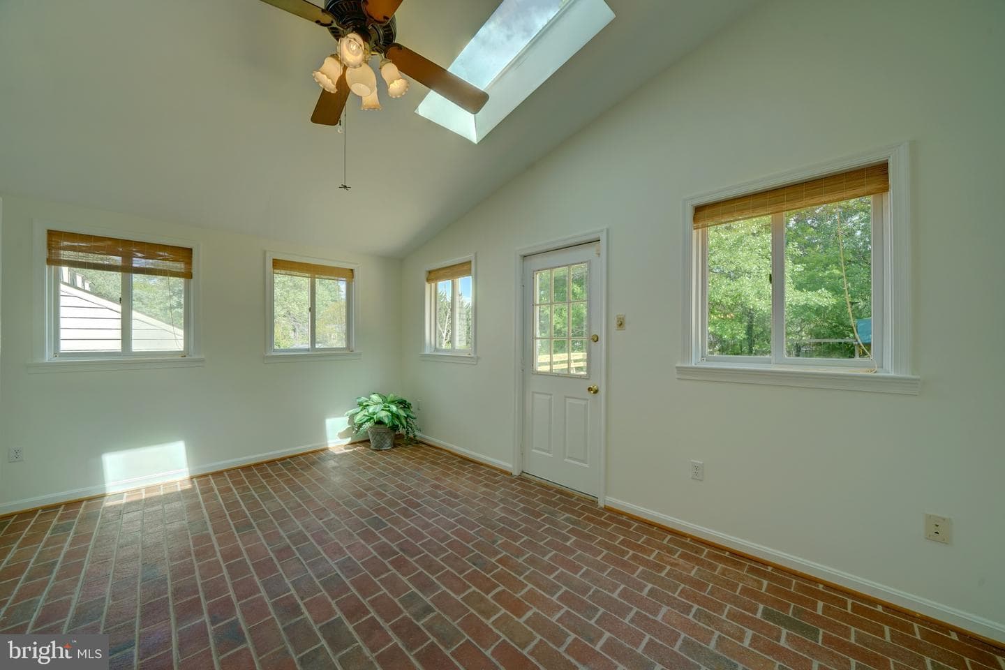 6301 Kaybro Street photo 17