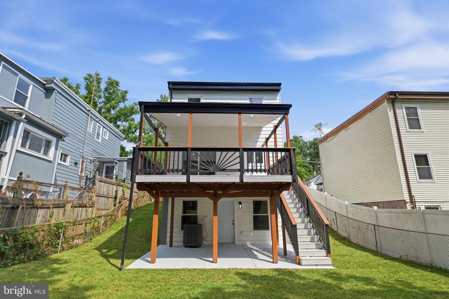 5919 Crown Street photo 33