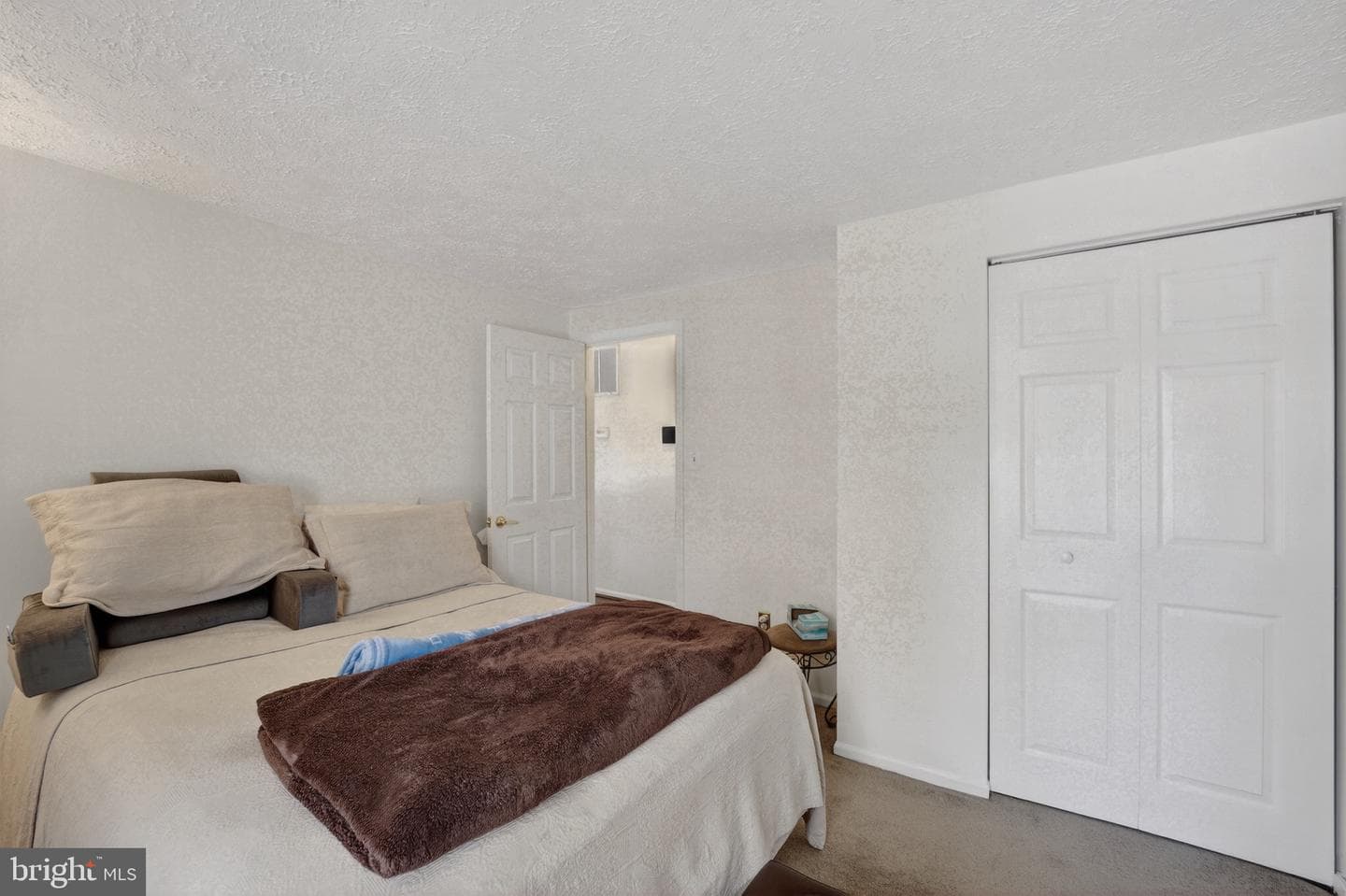 10702 Hollaway Drive photo 8