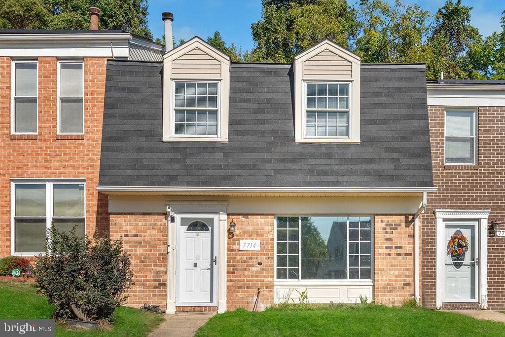 7714 Merrick Lane photo 2