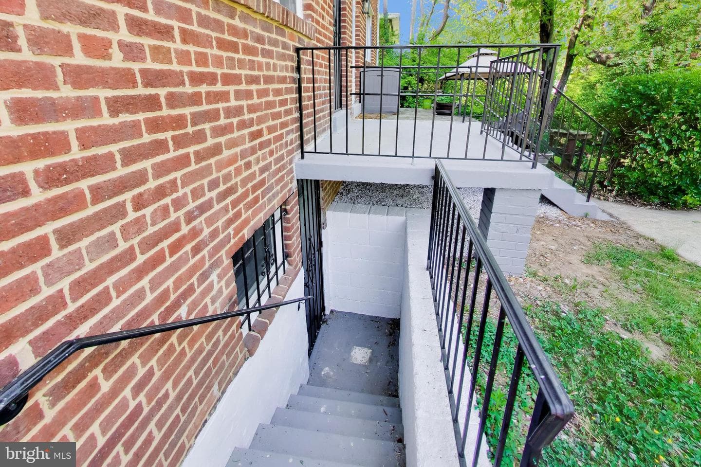 864 Neptune Avenue photo 22