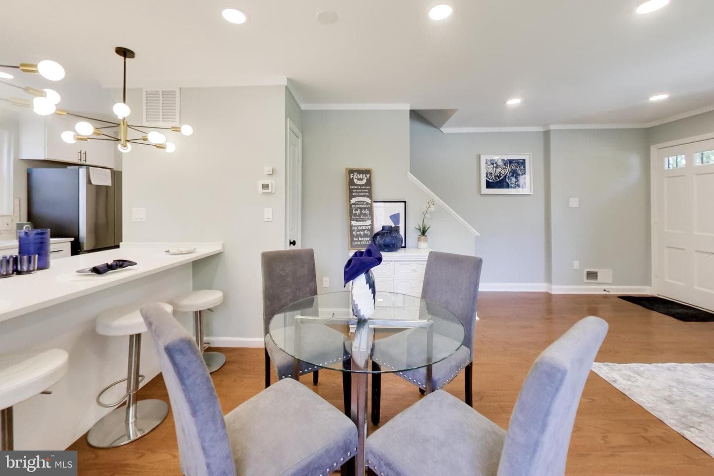 864 Neptune Avenue photo 4