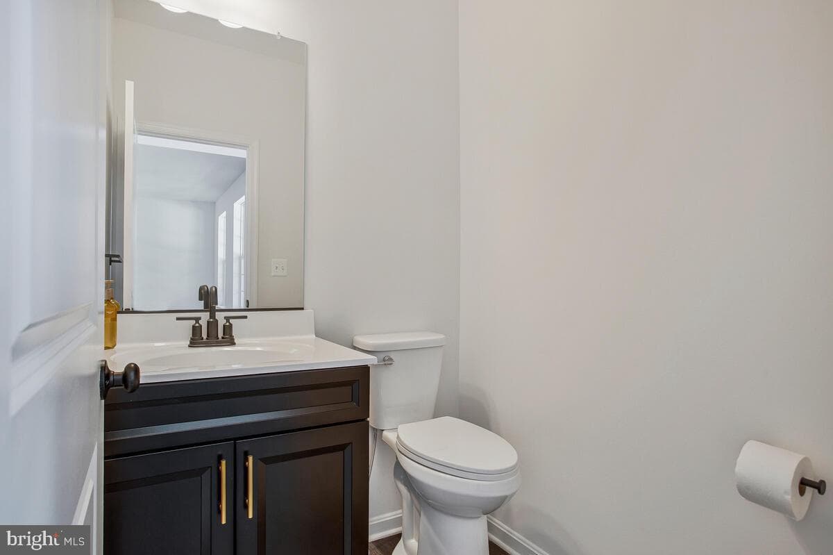 6509 Suitland Road photo 10