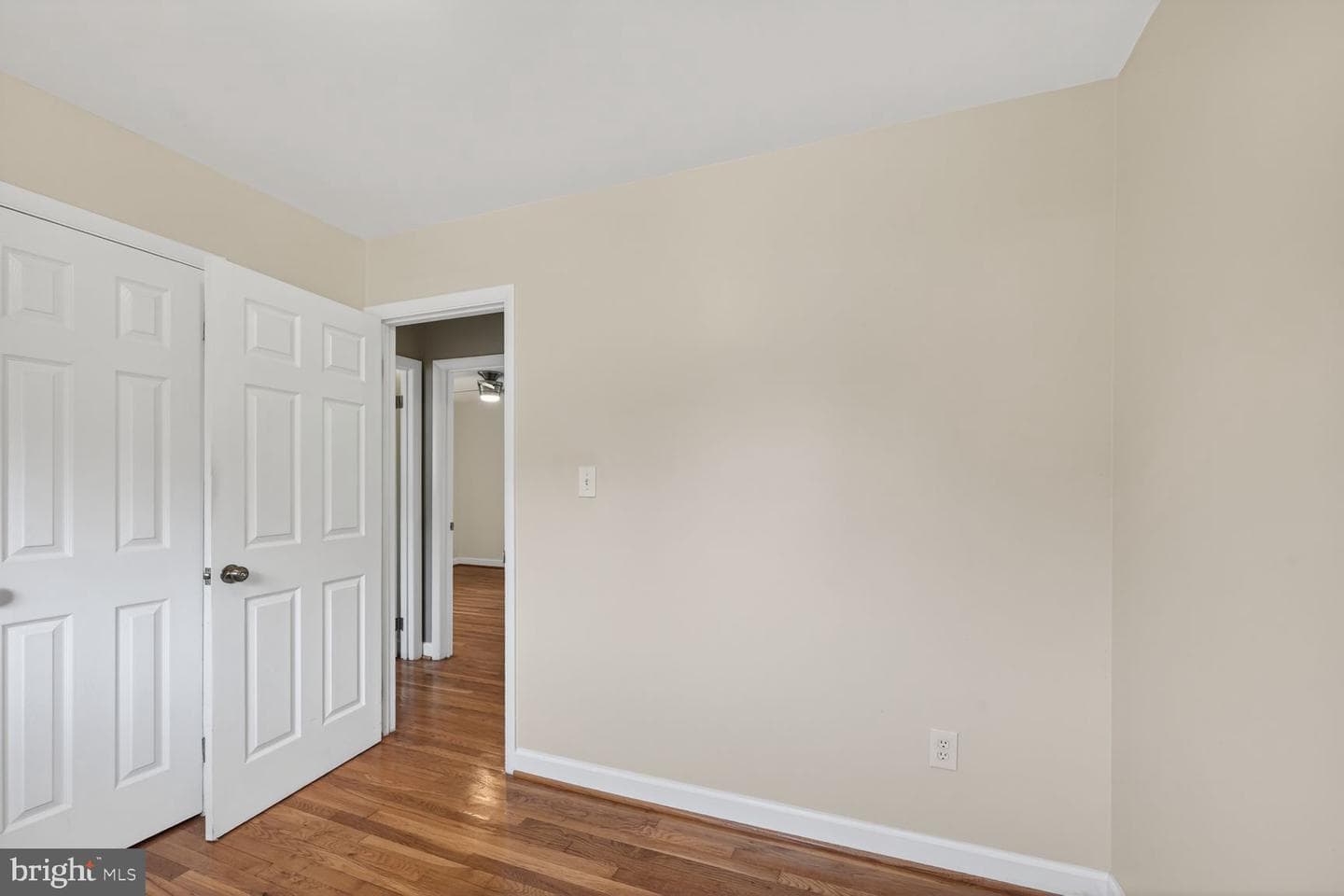 5506 Helmont Drive photo 12