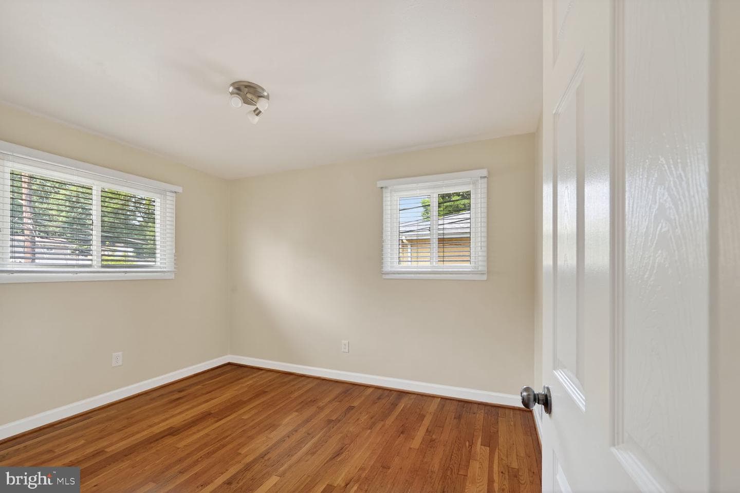5506 Helmont Drive photo 13
