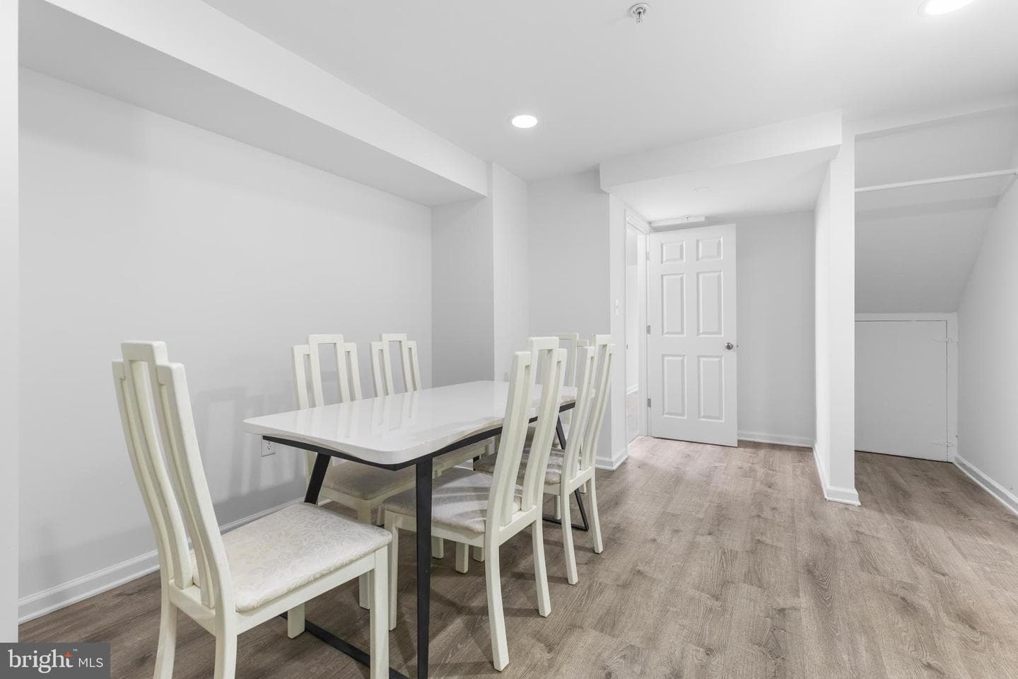 205 Weymouth Street photo 29