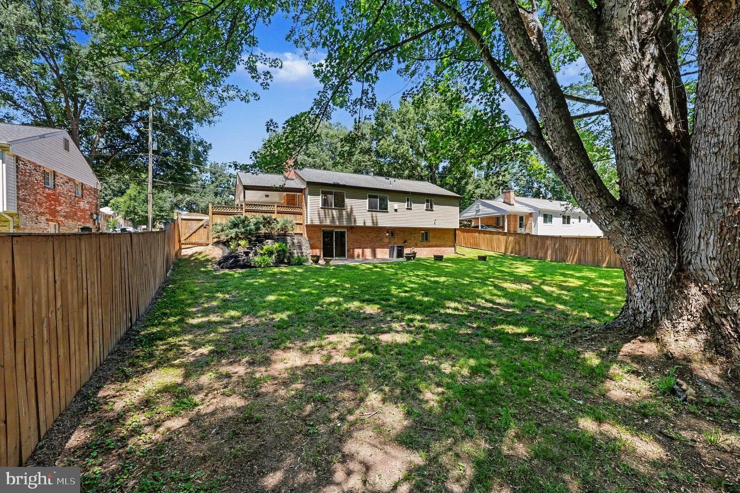 5014 Woodford Lane photo 4