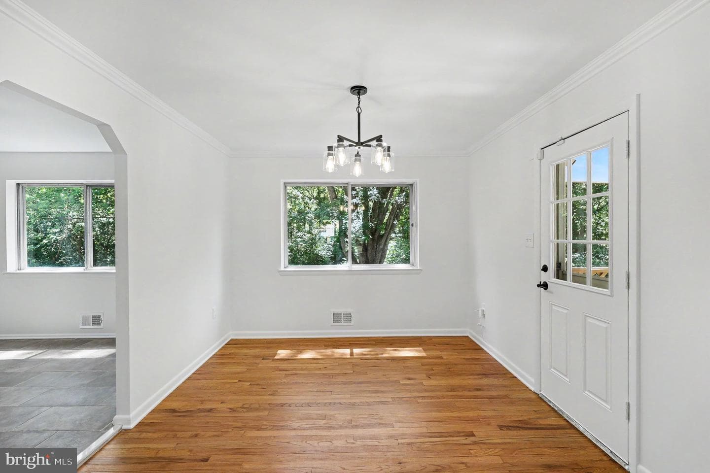 5014 Woodford Lane photo 7