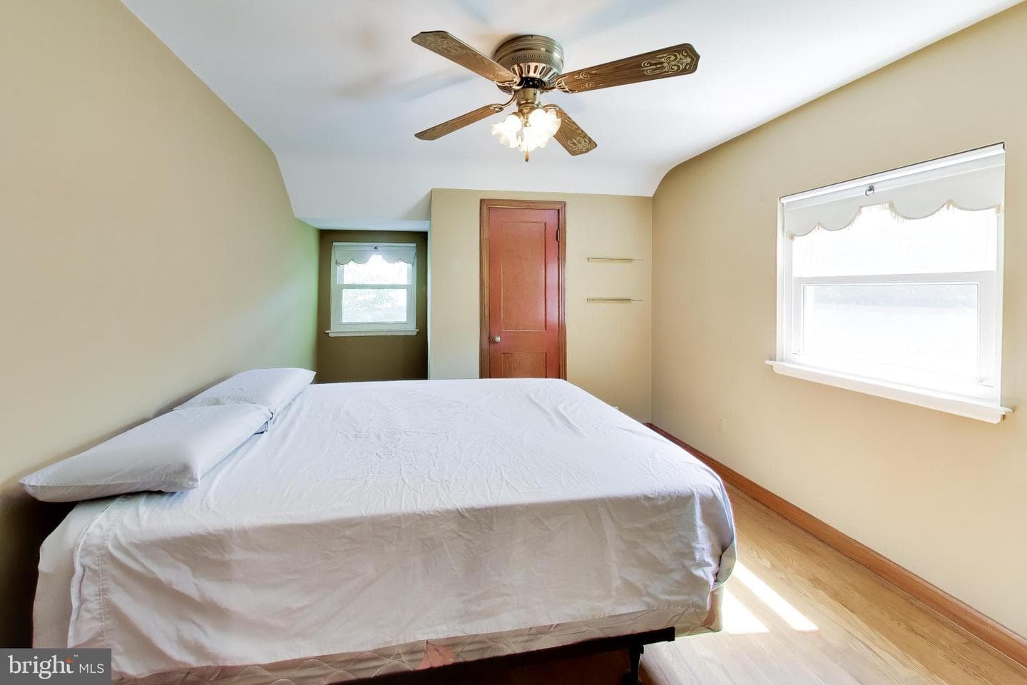 5707 Greenleaf Rd photo 17