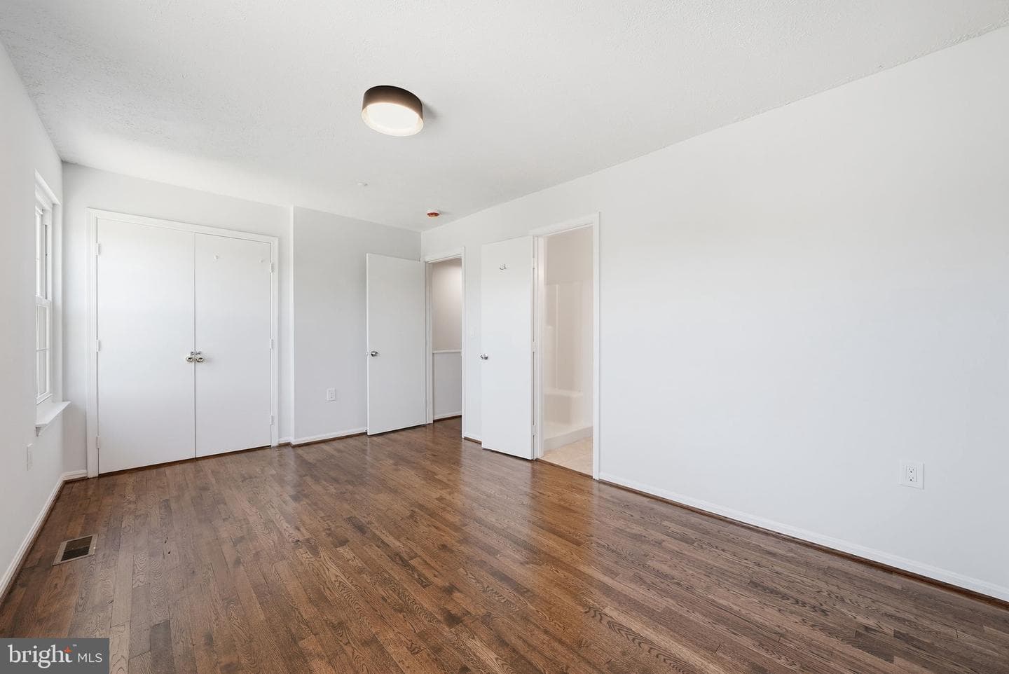 5515 K St photo 30