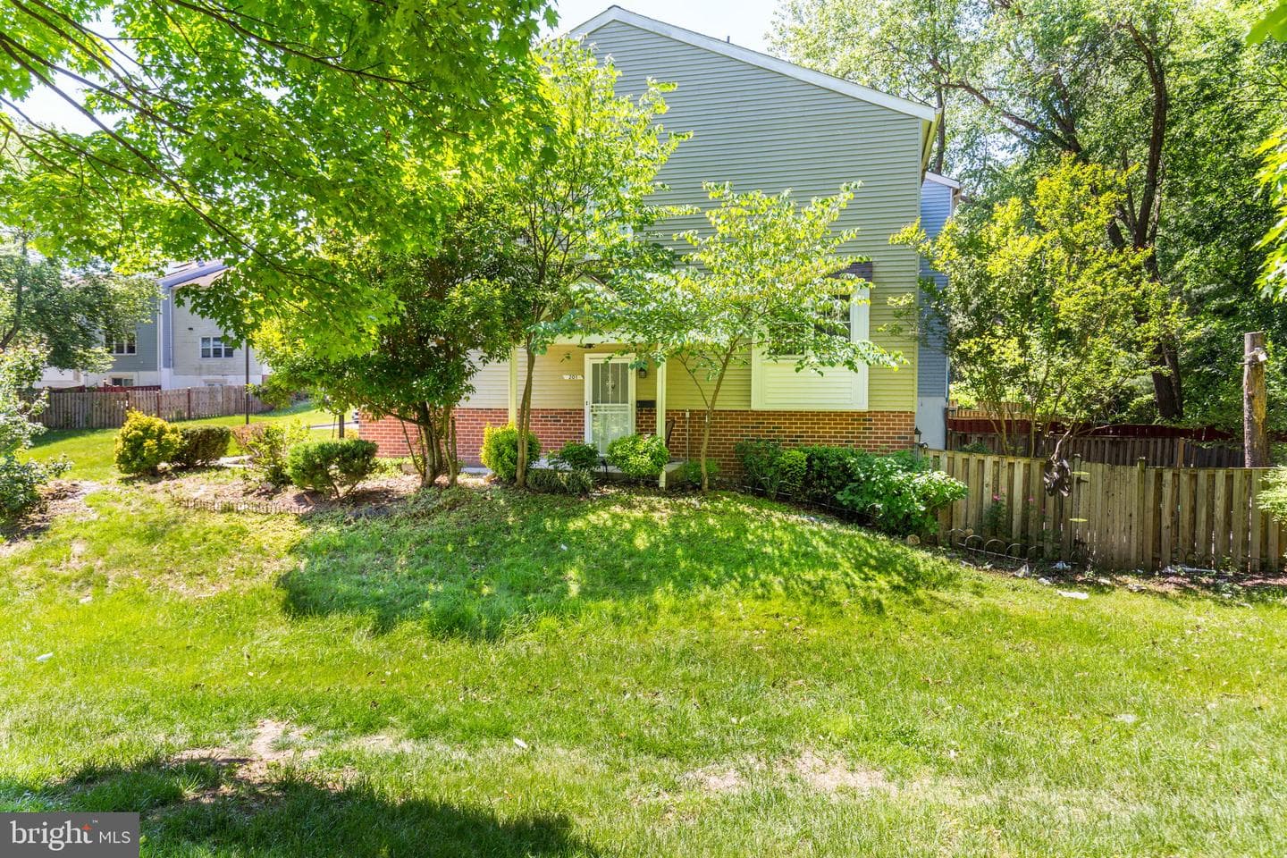 201 Castleton Place photo 3