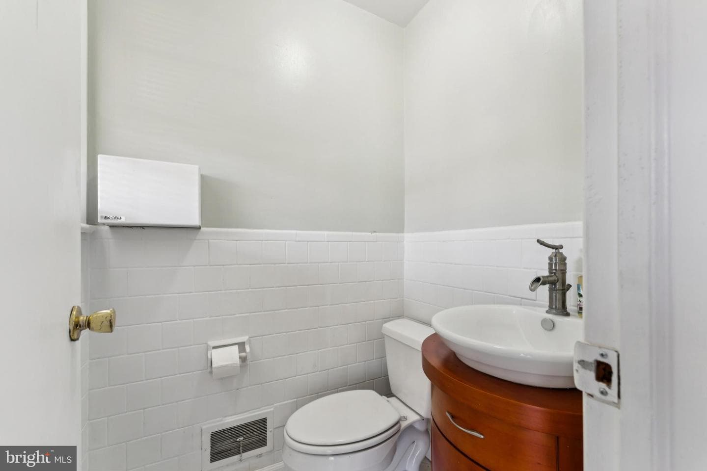 1004 White Oak Drive photo 20
