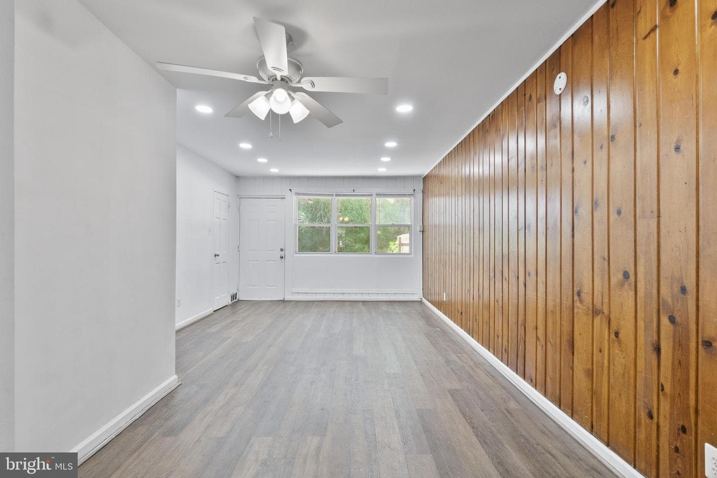 7634 Normandy Road photo 4