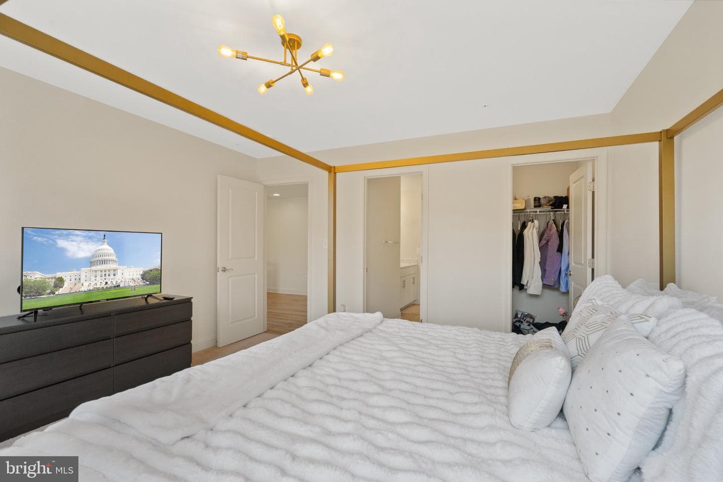 8400 Cedar Chase photo 20