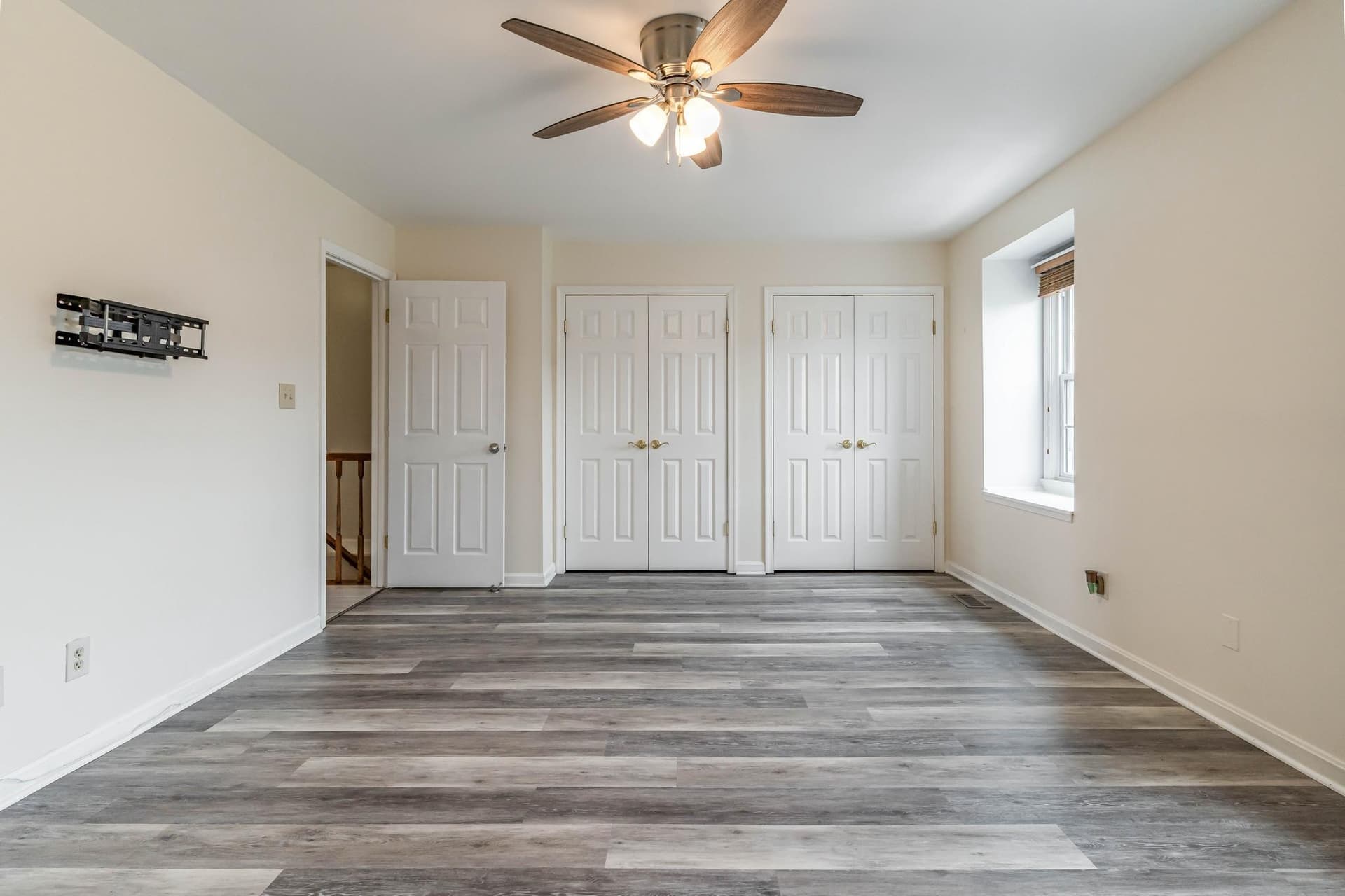 5922 Surratts Village Drive photo 22