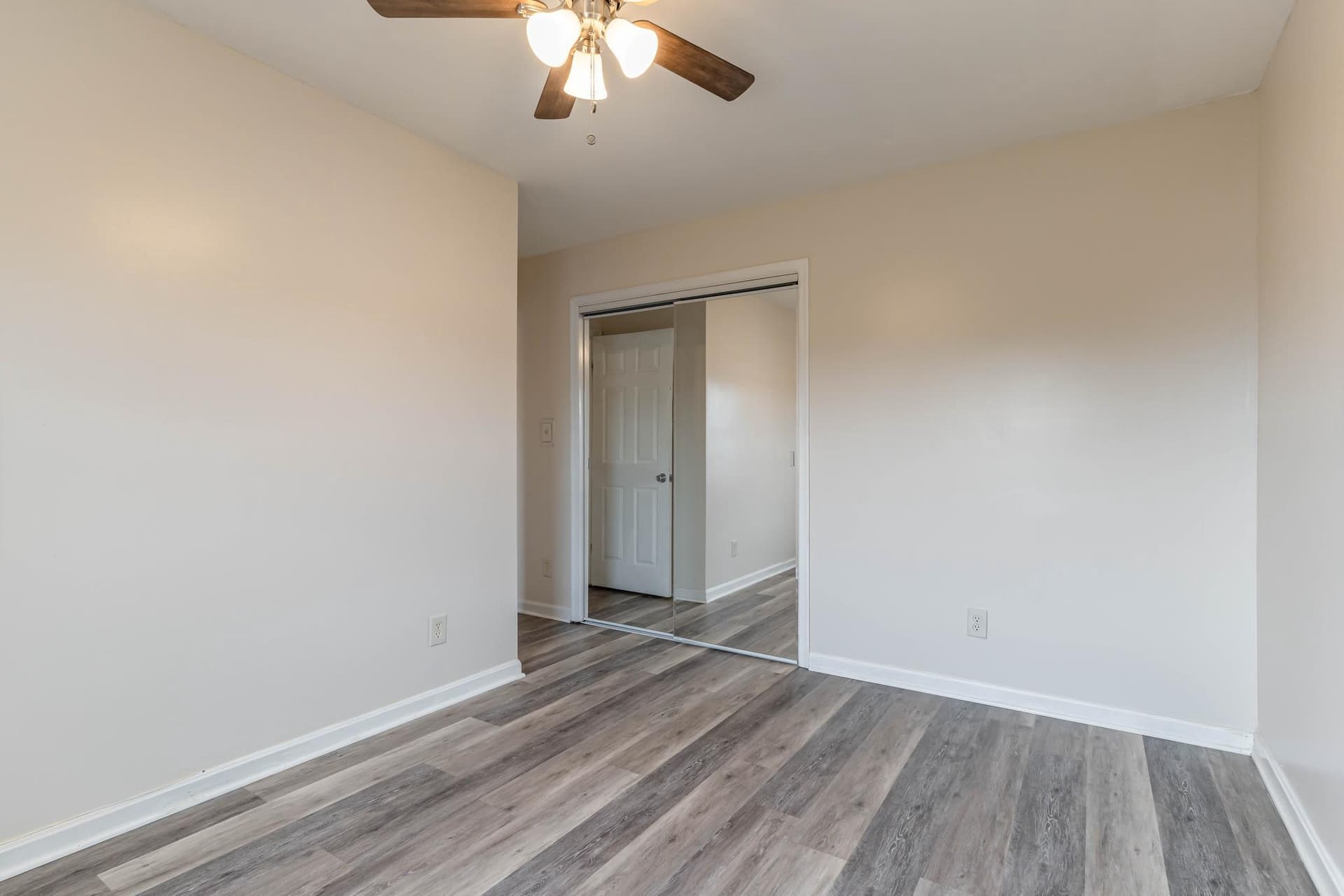 5922 Surratts Village Drive photo 28