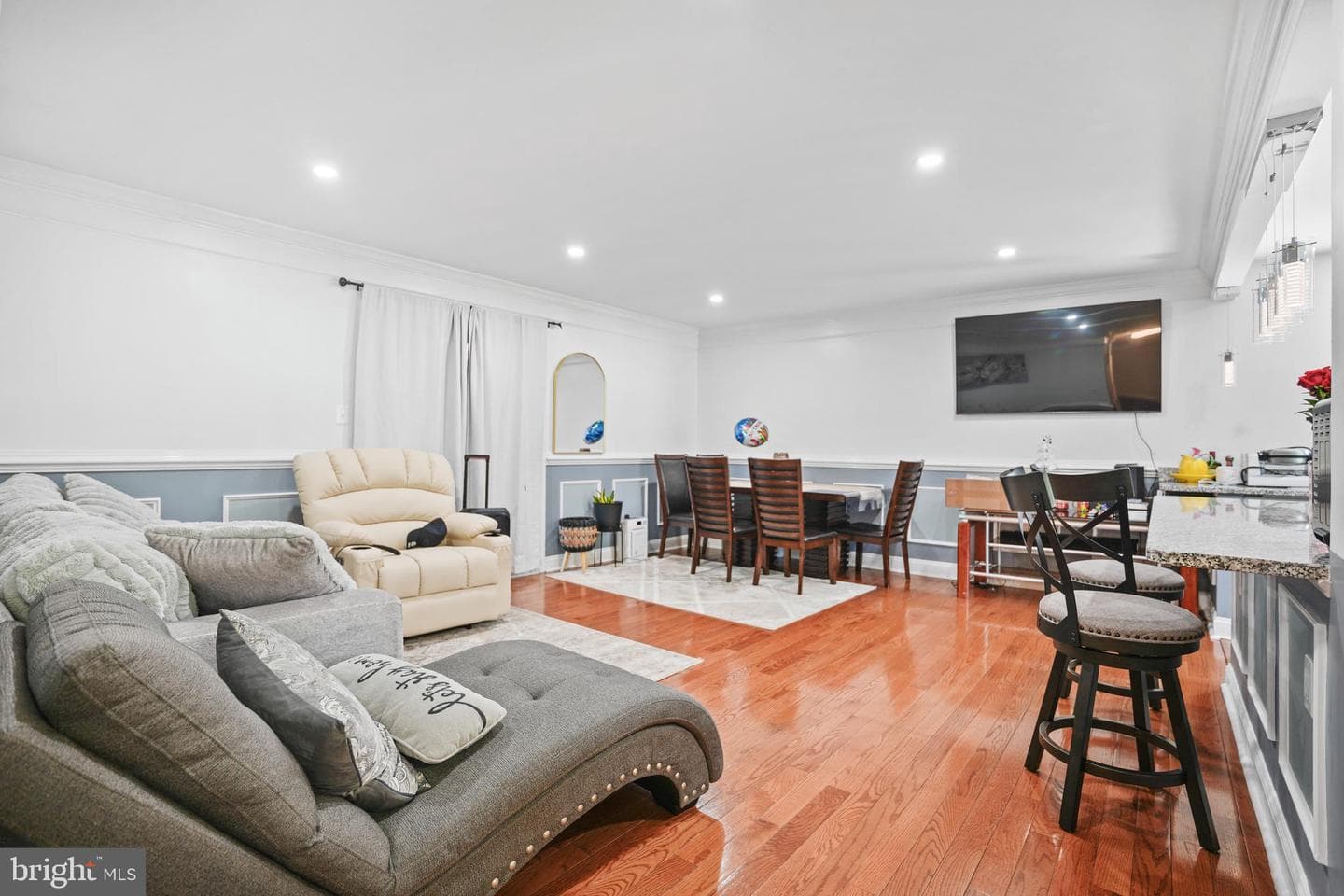 7518 Bentree Rd photo 3