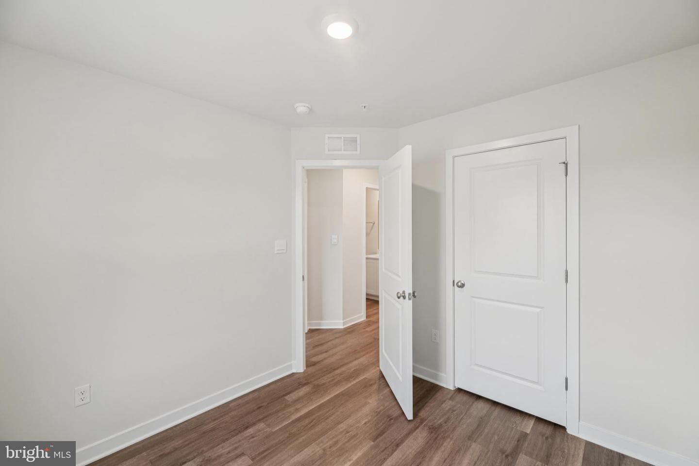 7428 Calm Retreat Boulevard photo 28