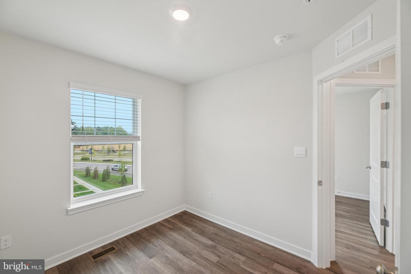 7428 Calm Retreat Boulevard photo 29