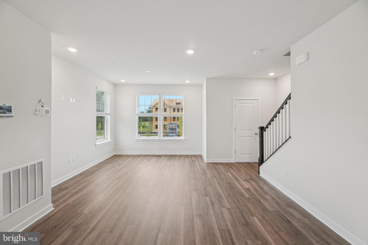 7428 Calm Retreat Boulevard photo 3