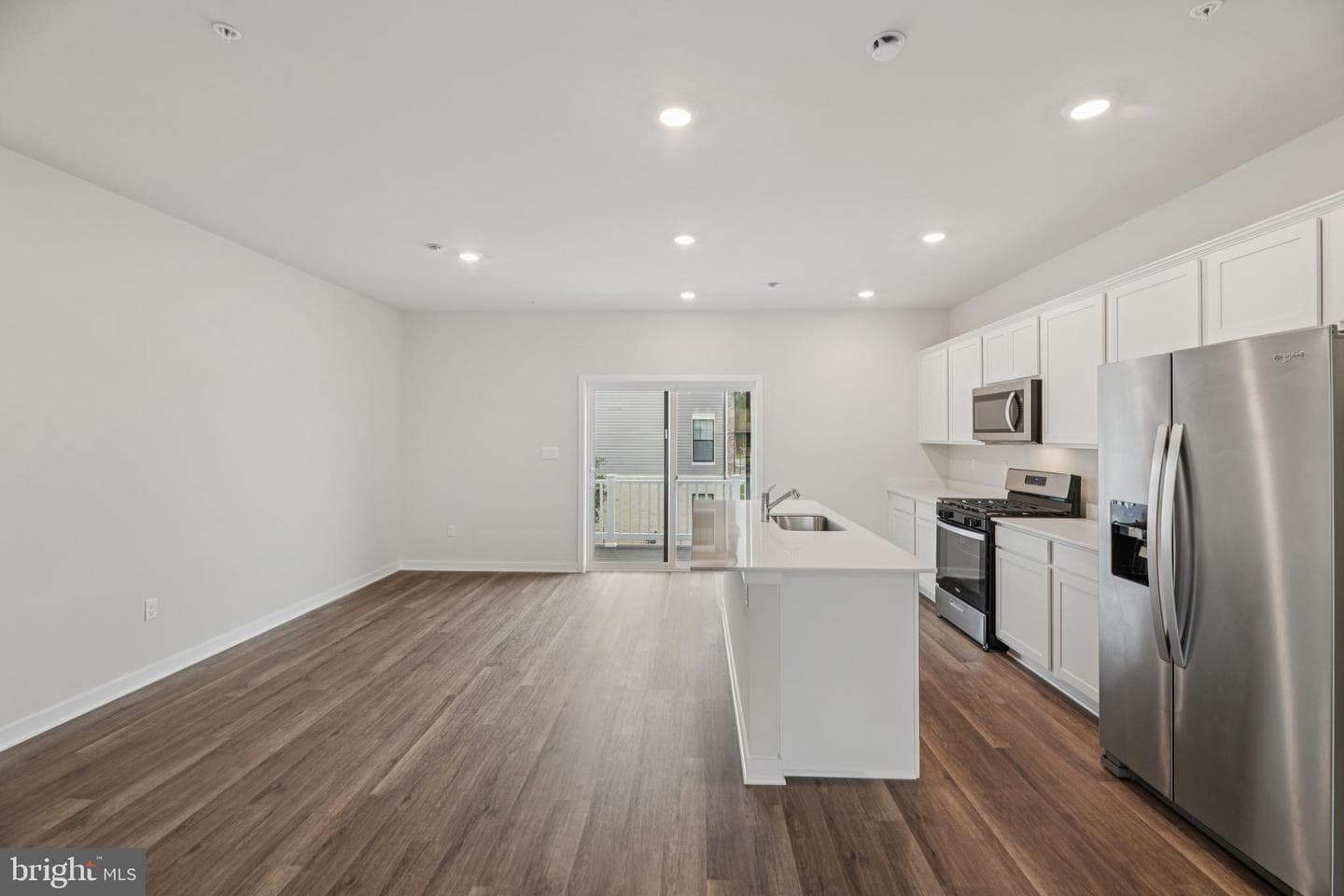 7428 Calm Retreat Boulevard photo 8