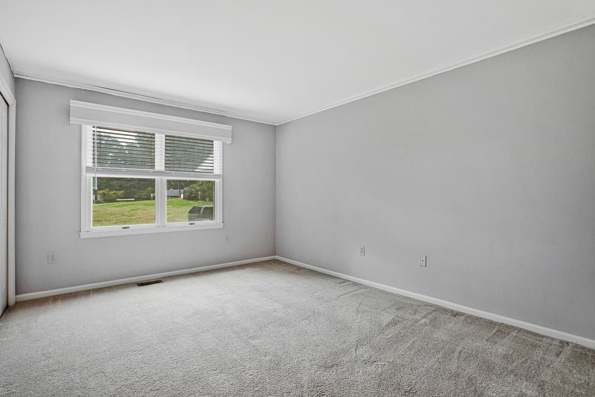 16704 Goldsborough Avenue photo 35