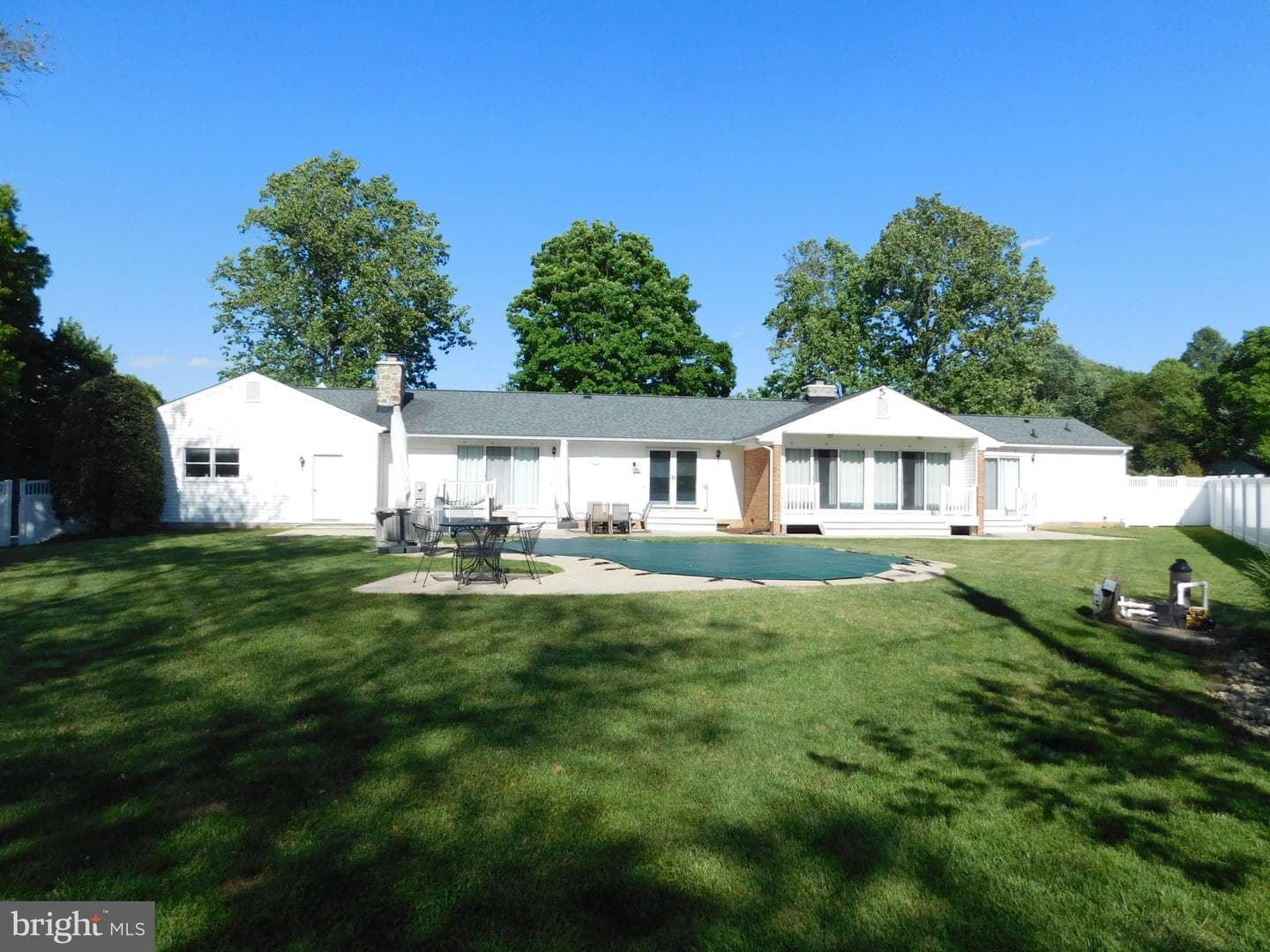 16704 Goldsborough Avenue photo 4