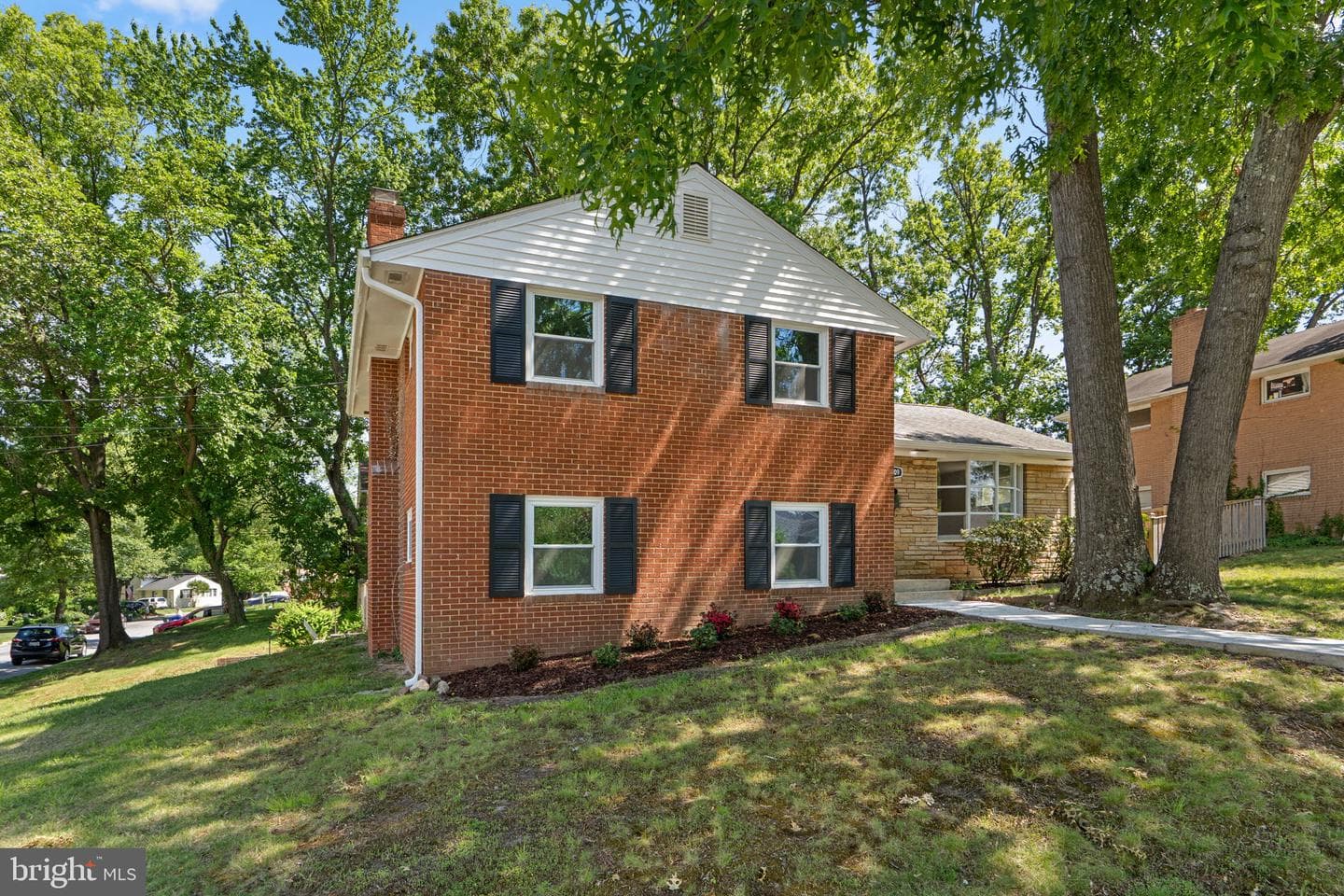 9109 Drake Place photo 2
